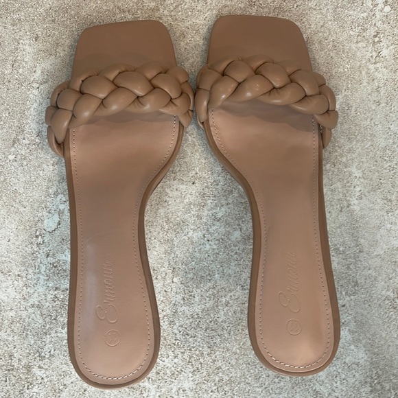 Ermonn Shoes - NIB Nude slides, square toe, braided, Sz 11